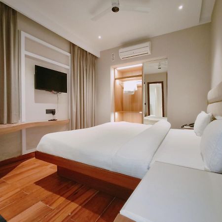 Aura Rooms Dehradun Bagian luar foto