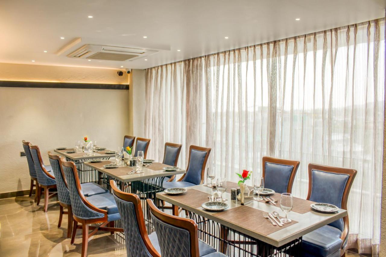 Aura Rooms Dehradun Bagian luar foto