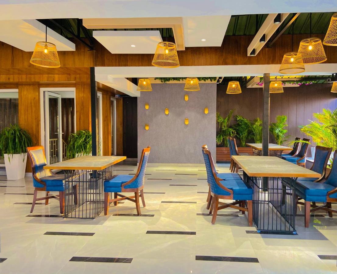 Aura Rooms Dehradun Bagian luar foto