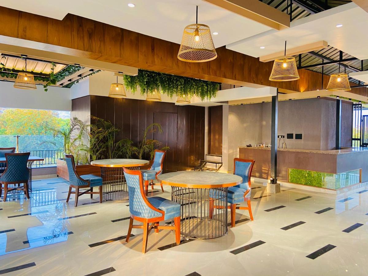 Aura Rooms Dehradun Bagian luar foto