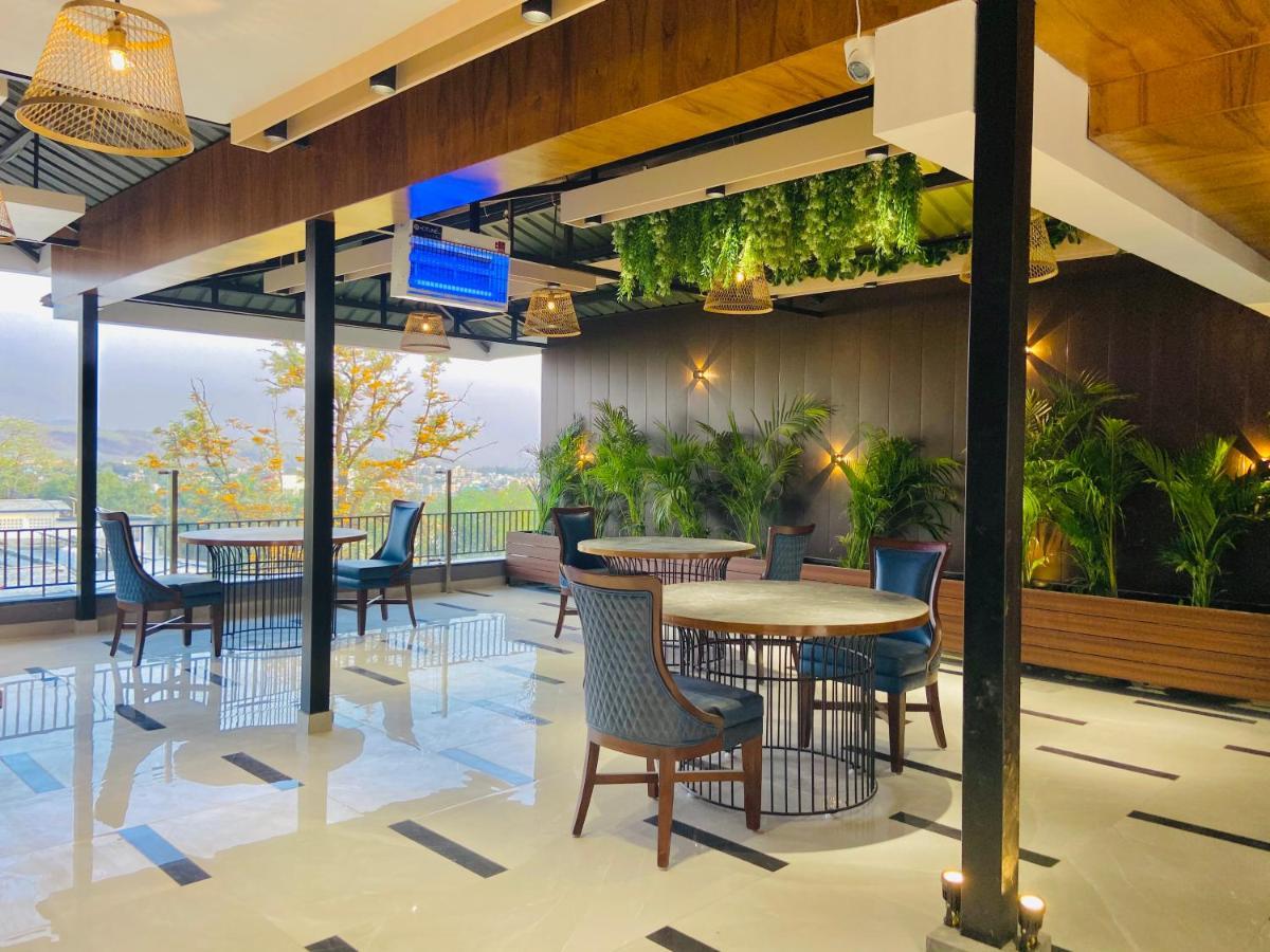 Aura Rooms Dehradun Bagian luar foto