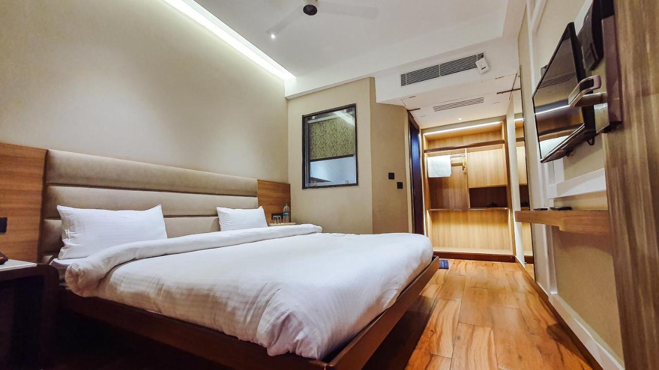 Aura Rooms Dehradun Bagian luar foto