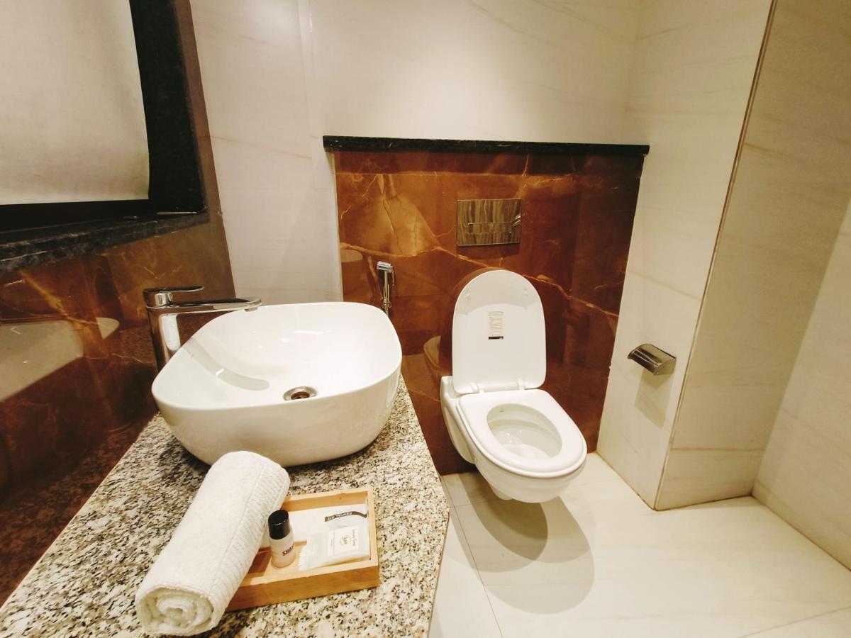 Aura Rooms Dehradun Bagian luar foto