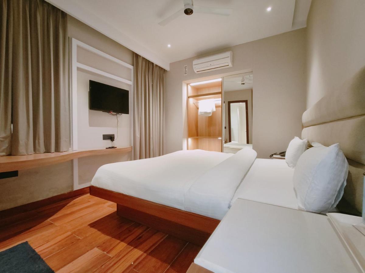 Aura Rooms Dehradun Bagian luar foto